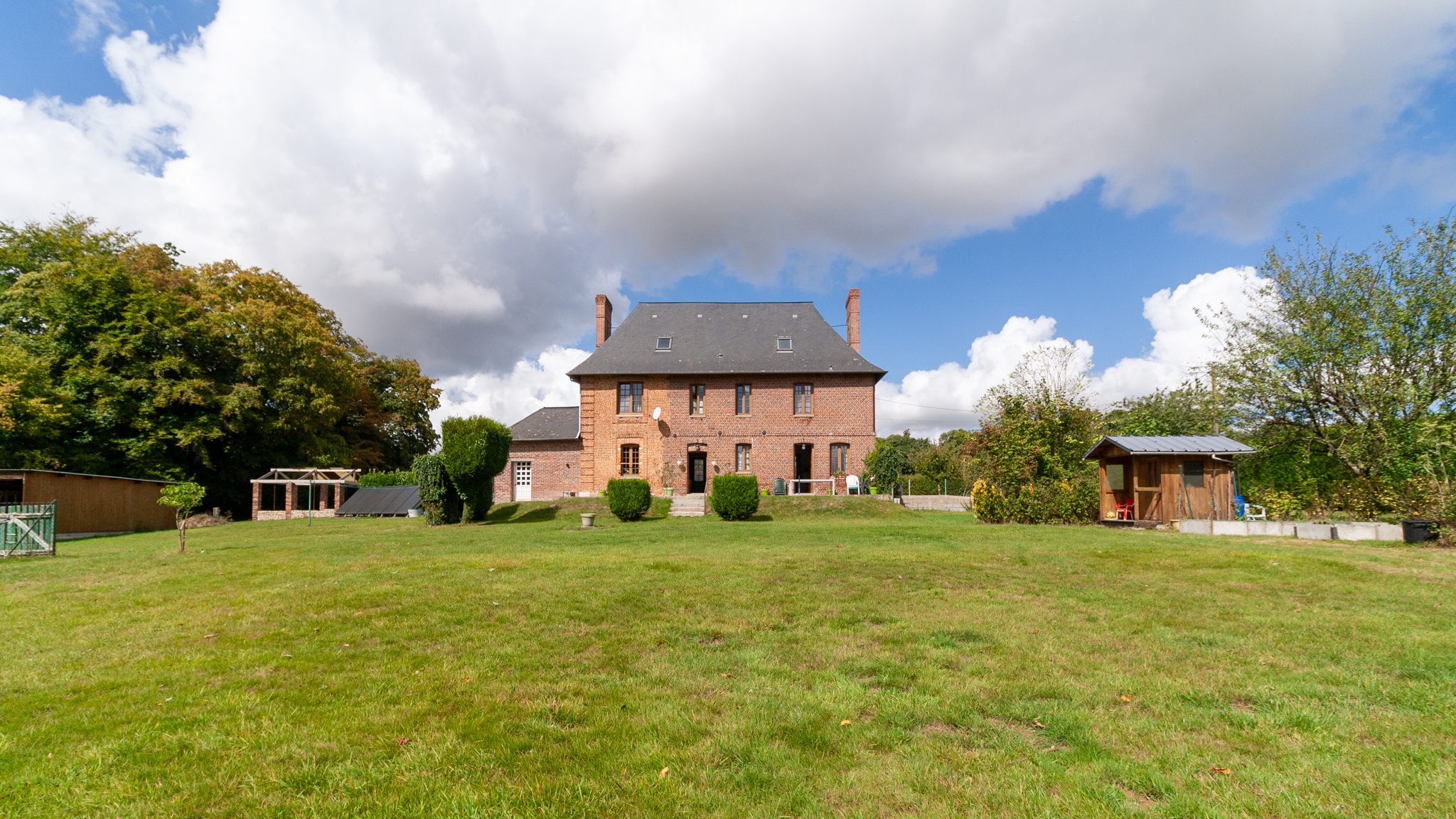 MAISON DE CHARME EN BRIQUE SECTEUR PAVILLY